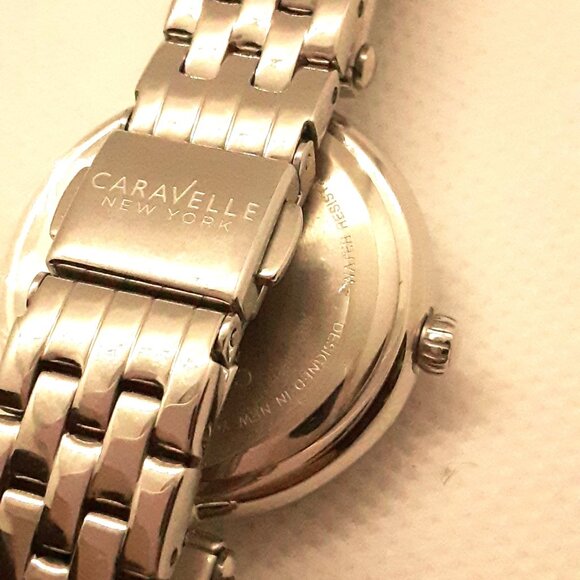 New silver tone watch with crystals - Picture 11 of 12